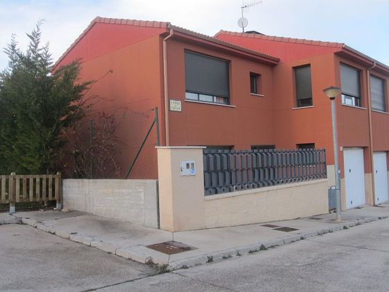 Foto 1 de Casa en venda a Cogollos de 3 habitacions amb garatge i jardí