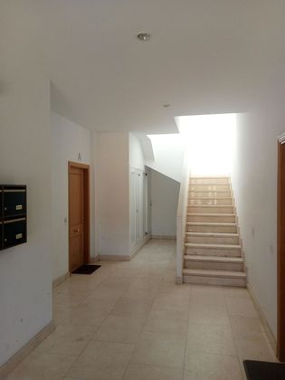 Foto 2 de Venta de piso en Villalonquéjar de 2 habitaciones con calefacción