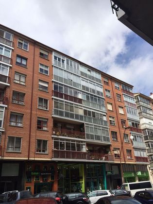 Foto 1 de Venta de piso en Gamonal de 4 habitaciones con terraza y balcón