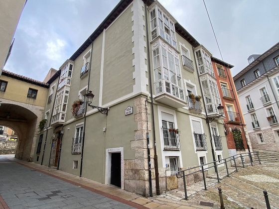 Foto 1 de Pis en venda a Centro - Burgos de 3 habitacions amb jardí i balcó