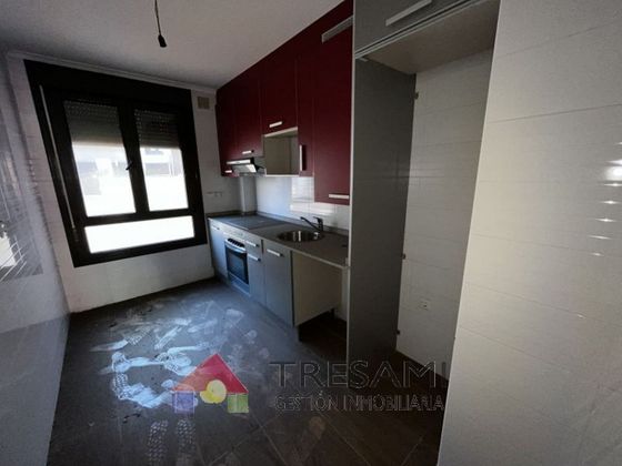 Foto 1 de Pis en venda a calle Ramón y Cajal de 2 habitacions amb calefacció i ascensor