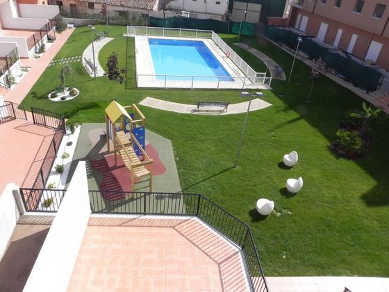 Foto 1 de Piso en venta en Santo Domingo de la Calzada de 2 habitaciones con piscina y jardín