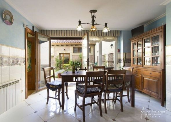 Foto 1 de Casa adossada en venda a Santo Domingo de la Calzada de 8 habitacions amb terrassa i garatge