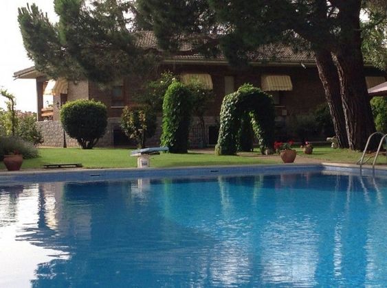 Foto 2 de Xalet en venda a Santo Domingo de la Calzada de 8 habitacions amb terrassa i piscina