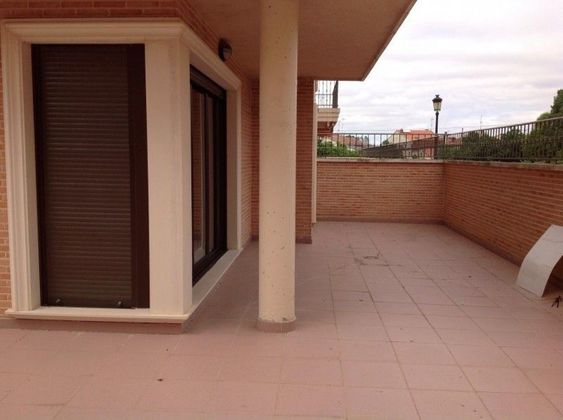 Foto 1 de Piso en venta en Santurde de Rioja de 2 habitaciones con terraza y jardín