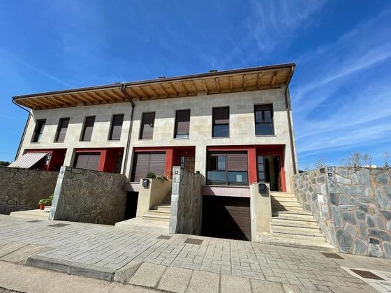 Foto 1 de Casa adosada en venta en Cirueña de 5 habitaciones con terraza y garaje