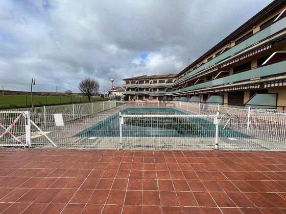 Foto 2 de Pis en venda a Alesanco de 1 habitació amb terrassa i piscina