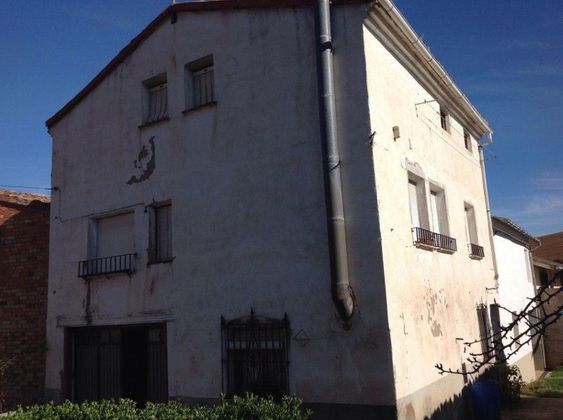 Foto 1 de Casa en venda a Manzanares de Rioja de 5 habitacions i 371 m²
