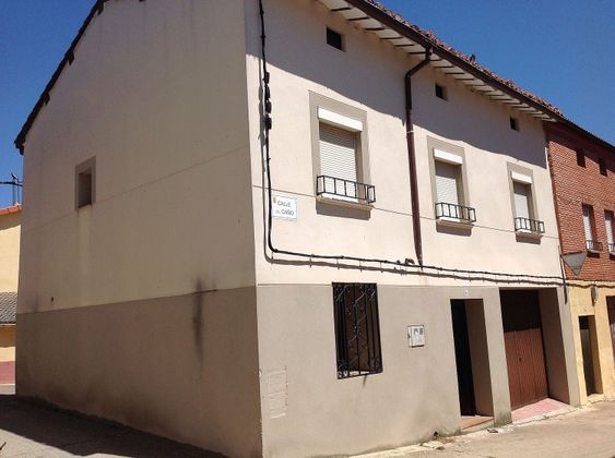Foto 2 de Casa adosada en venta en Grañón de 4 habitaciones con garaje