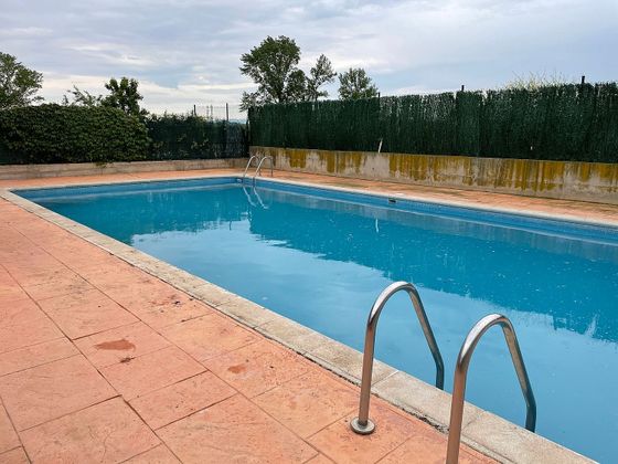 Foto 1 de Dúplex en venda a Castañares de Rioja de 2 habitacions amb terrassa i piscina