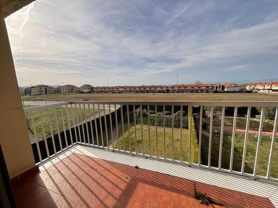 Foto 1 de Piso en venta en Cirueña de 3 habitaciones con terraza y piscina