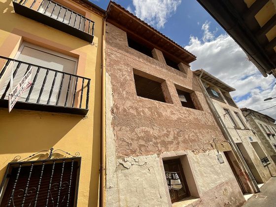 Foto 2 de Casa adossada en venda a calle La Parrilla de 6 habitacions i 245 m²