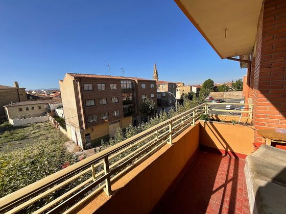 Foto 2 de Piso en venta en Santo Domingo de la Calzada de 2 habitaciones con terraza y garaje