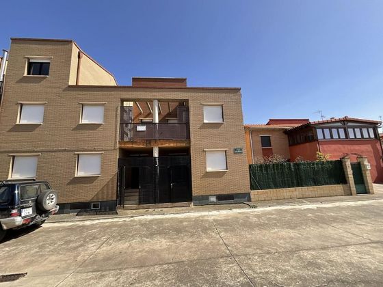 Foto 1 de Casa en venta en Alesanco de 3 habitaciones con terraza y piscina