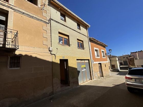 Foto 1 de Casa en venda a Zarratón de 3 habitacions amb garatge