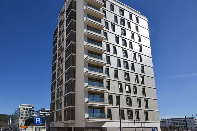 Foto 1 de Piso en alquiler en avenida Juan Pablo II de 3 habitaciones con terraza y garaje