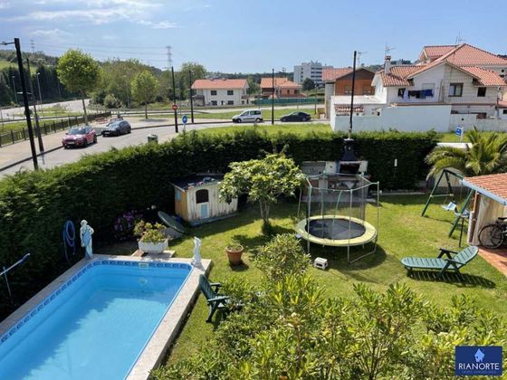 Foto 2 de Xalet en venda a Luanco - Aramar - Antromero de 4 habitacions amb terrassa i piscina