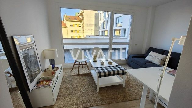 Foto 2 de Piso en venta en avenida Xoan Vicente Viqueira de 1 habitación con terraza y piscina