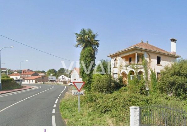 Foto 1 de Casa en venda a calle Gallada de Piñeiro de 4 habitacions amb terrassa i jardí