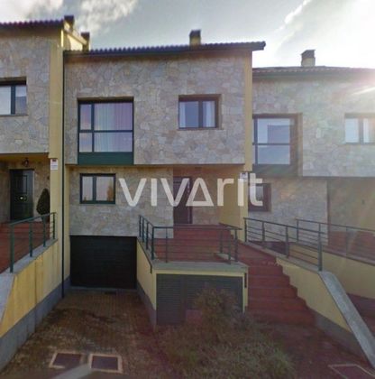 Foto 1 de Casa adossada en venda a calle O Carón de 2 habitacions amb garatge i calefacció