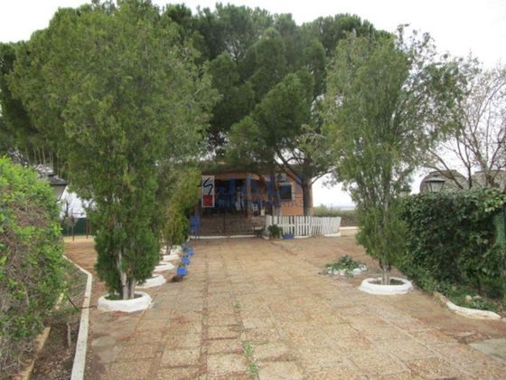 Foto 1 de Casa rural en venta en Valdepeñas de 4 habitaciones con piscina y jardín