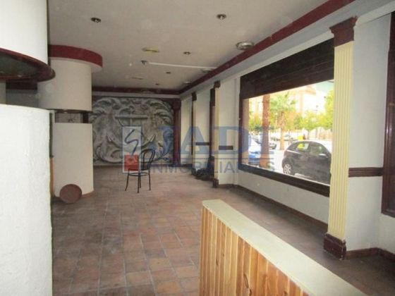 Foto 2 de Edifici en venda a Manzanares de 667 m²