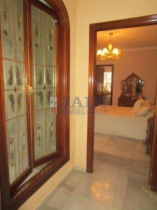 Foto 2 de Xalet en venda a Valdepeñas de 4 habitacions amb terrassa i garatge