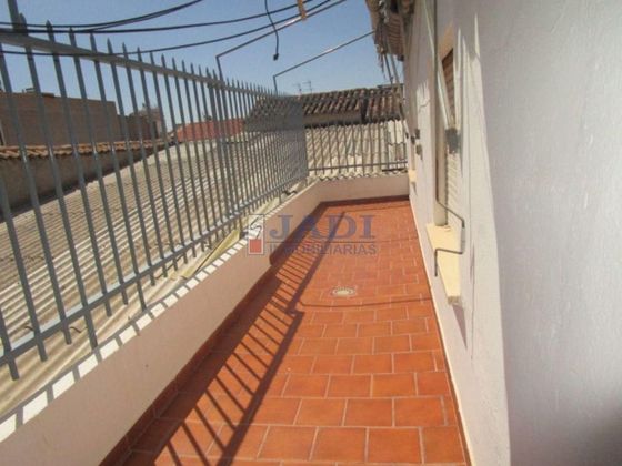 Foto 1 de Piso en venta en Valdepeñas de 6 habitaciones con terraza y balcón