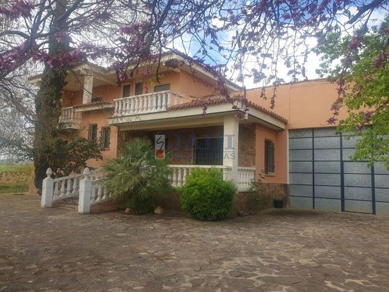 Foto 1 de Casa rural en venda a Torrenueva (Ciudad Real) de 8 habitacions amb terrassa i piscina