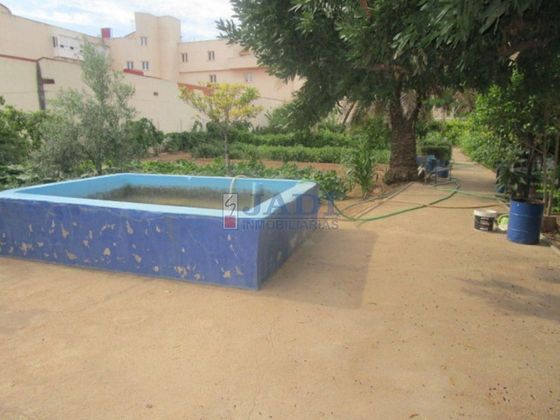 Foto 1 de Chalet en venta en Valdepeñas de 3 habitaciones con terraza y piscina