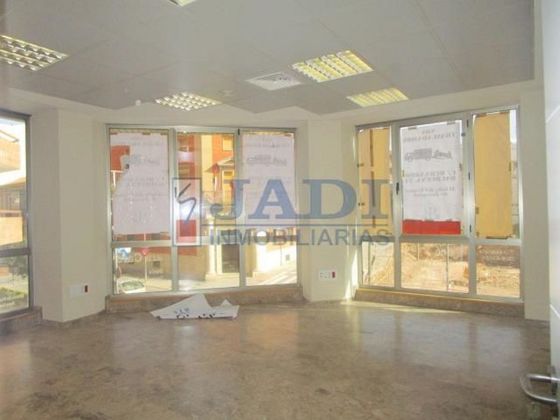 Foto 1 de Oficina en alquiler en Valdepeñas con aire acondicionado y ascensor
