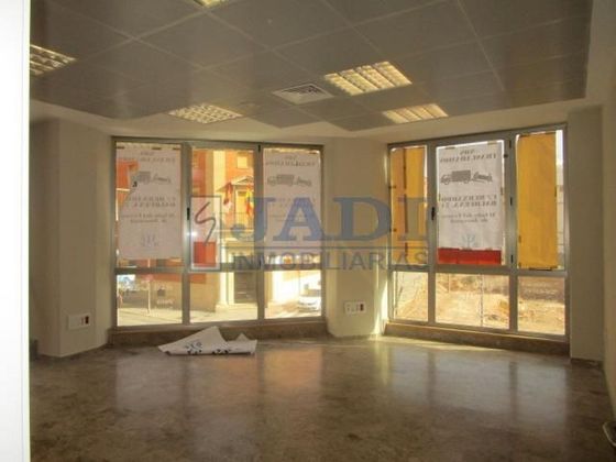 Foto 2 de Oficina en alquiler en Valdepeñas con aire acondicionado y ascensor