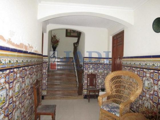 Foto 1 de Xalet en venda a Valdepeñas de 6 habitacions amb terrassa i garatge