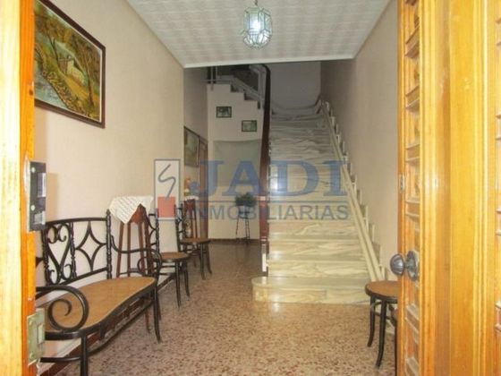 Foto 1 de Pis en venda a Valdepeñas de 4 habitacions amb terrassa i balcó