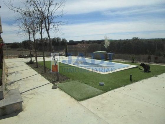 Foto 2 de Xalet en venda a Valdepeñas de 2 habitacions amb terrassa i piscina