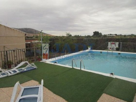 Foto 2 de Casa en venda a Valdepeñas de 2 habitacions amb terrassa i piscina