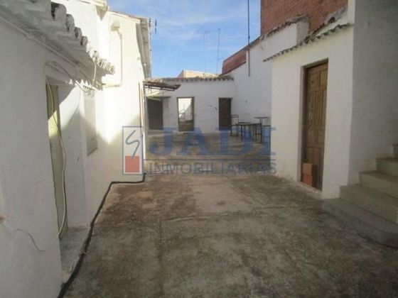 Foto 1 de Xalet en venda a Valdepeñas de 4 habitacions amb terrassa i balcó
