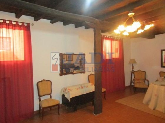 Foto 2 de Xalet en venda a Santa Cruz de Mudela de 5 habitacions amb aire acondicionat i calefacció