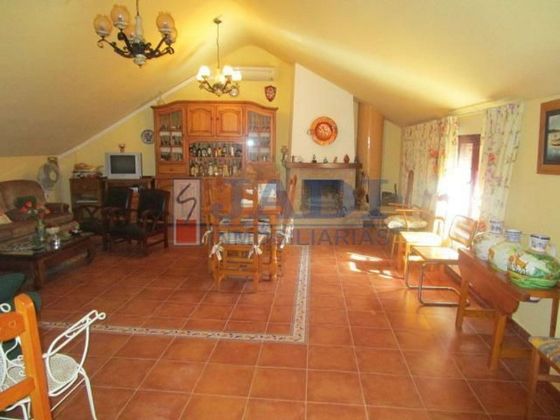 Foto 1 de Xalet en venda a Valdepeñas de 5 habitacions amb terrassa i garatge