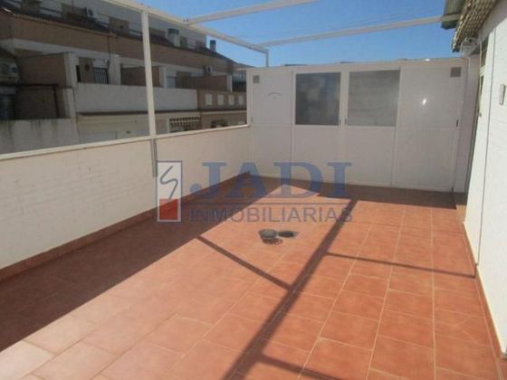 Foto 1 de Ático en venta en Valdepeñas de 3 habitaciones con terraza y garaje