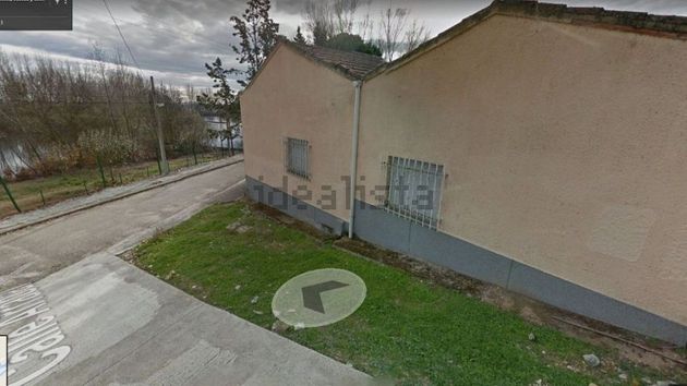 Foto 2 de Casa en venda a Villagonzalo de Tormes de 4 habitacions amb jardí