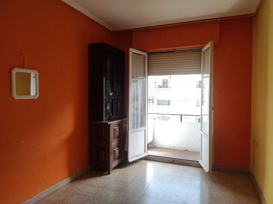 Foto 1 de Pis en venda a Centro - Logroño de 3 habitacions amb balcó i ascensor