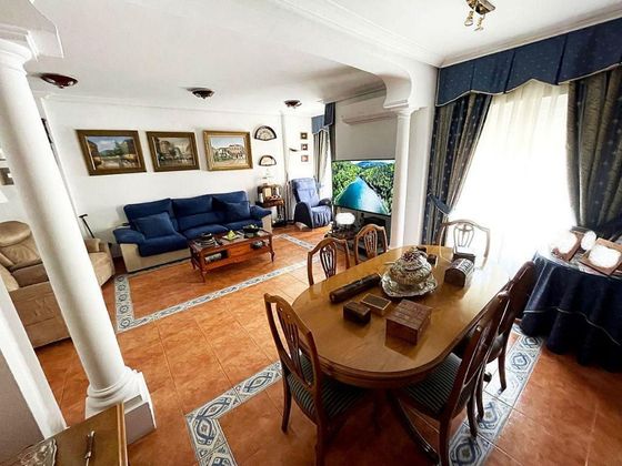 Foto 1 de Casa adossada en venda a Tarancón de 4 habitacions amb garatge i aire acondicionat