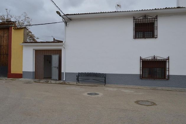 Foto 2 de Venta de casa rural en Almendros de 4 habitaciones y 130 m²