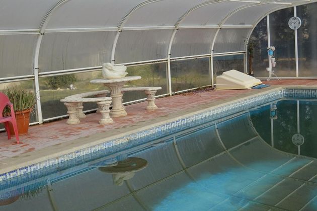 Foto 1 de Chalet en venta en Villar de Cañas de 6 habitaciones con piscina y balcón