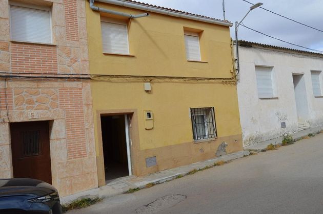 Foto 2 de Casa en venda a Fuente de Pedro Naharro de 2 habitacions amb terrassa i calefacció