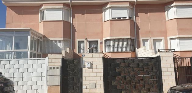 Foto 2 de Venta de casa en Saelices de 3 habitaciones con terraza y garaje