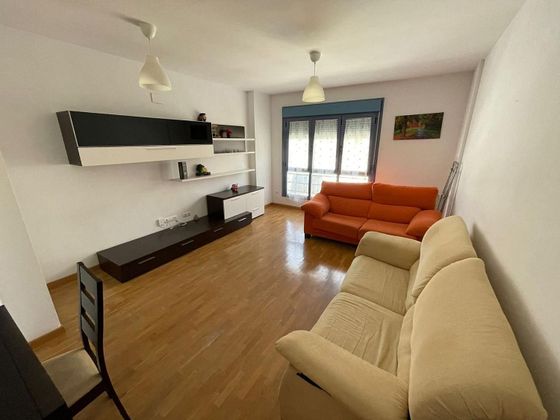 Foto 2 de Piso en venta en Tarancón de 3 habitaciones con terraza y garaje