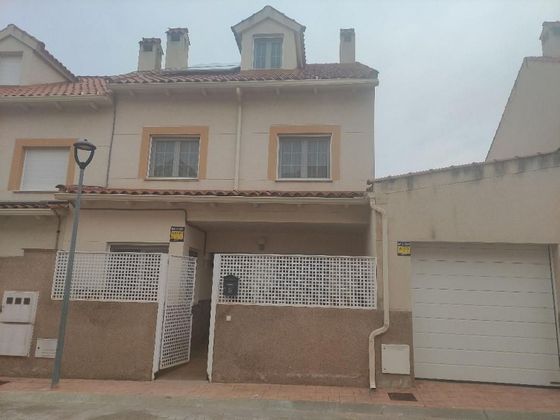 Foto 1 de Casa en venda a Villarrubio de 5 habitacions amb garatge i aire acondicionat