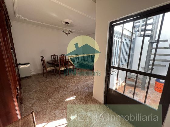 Foto 2 de Casa en venda a San José Obrero de 3 habitacions amb terrassa i calefacció